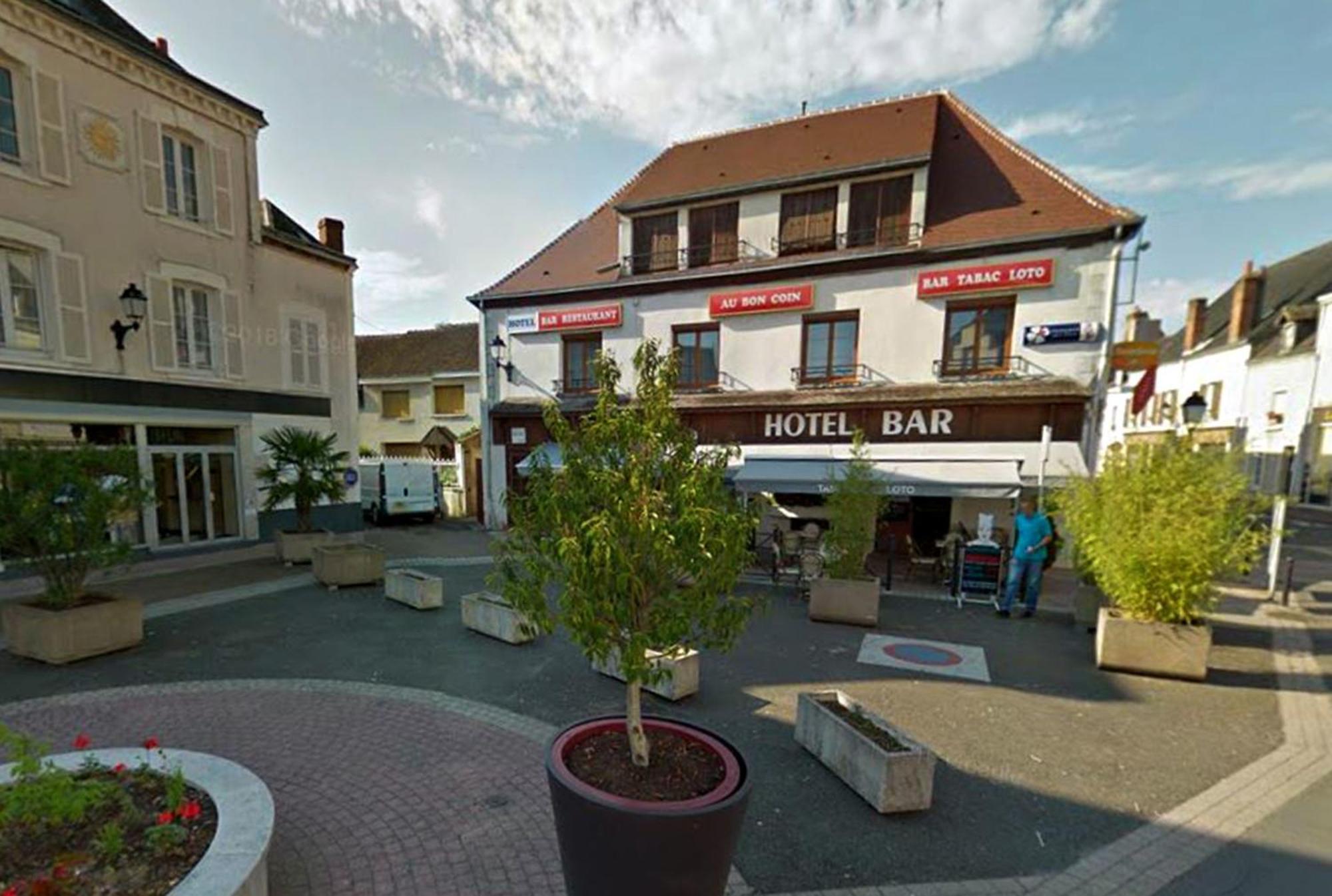 Hotel Au Bon Coin Cloyes-sur-le-Loir Экстерьер фото